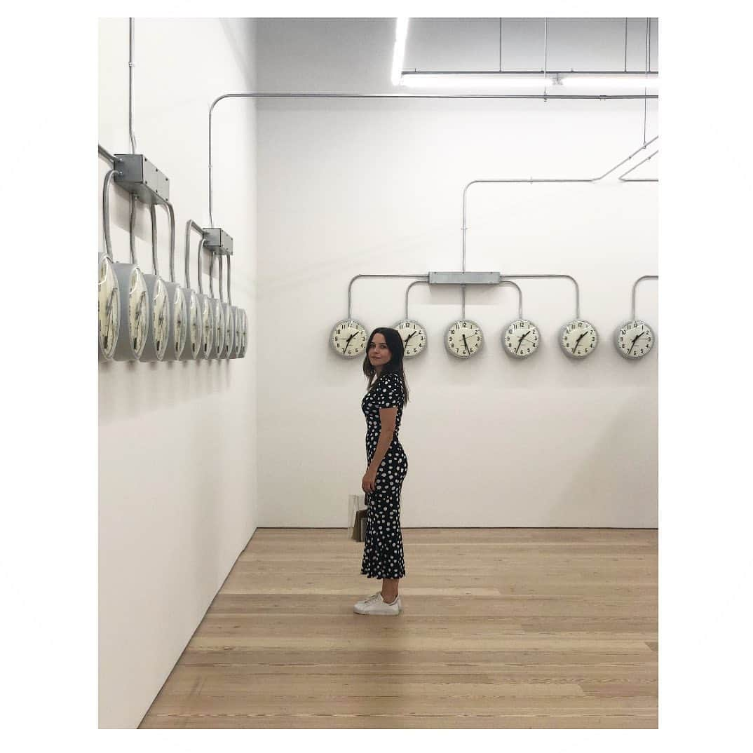 ソフィア・ブッシュさんのインスタグラム写真 - (ソフィア・ブッシュInstagram)「Biennial ⏳ @whitneymuseum」7月20日 4時37分 - sophiabush