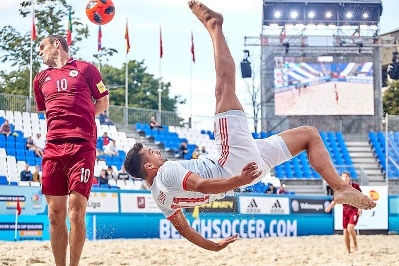 サッカー スペイン代表チームさんのインスタグラム写真 - (サッカー スペイン代表チームInstagram)「💪🏼🇪🇸 ¡¡¡Qué gran goleada para empezar!!! La @sefutbol playa se impone por 8-2 a Letonia en el primer partido del torneo clasificatorio para el Mundial de Paraguay. ⠀ #️⃣ #QualifierMoscow ⠀ 📸 @beachsoccerworldwide」7月20日 4時46分 - sefutbol