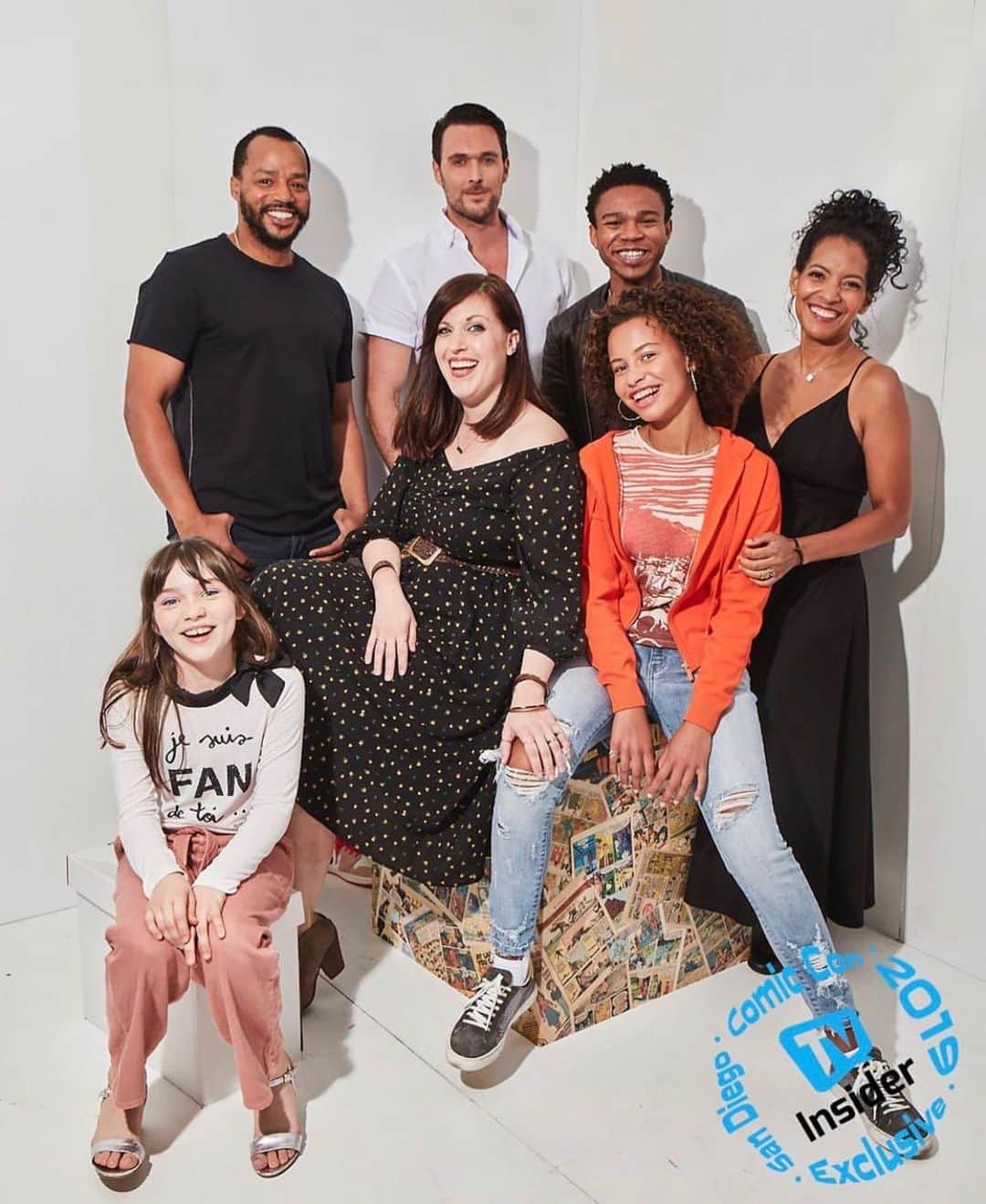 アメリカン・ブロードキャスティング・カンパニーのインスタグラム：「Our brilliant #Emergence cast at @comic_con with @tvinsider! #SDCC」
