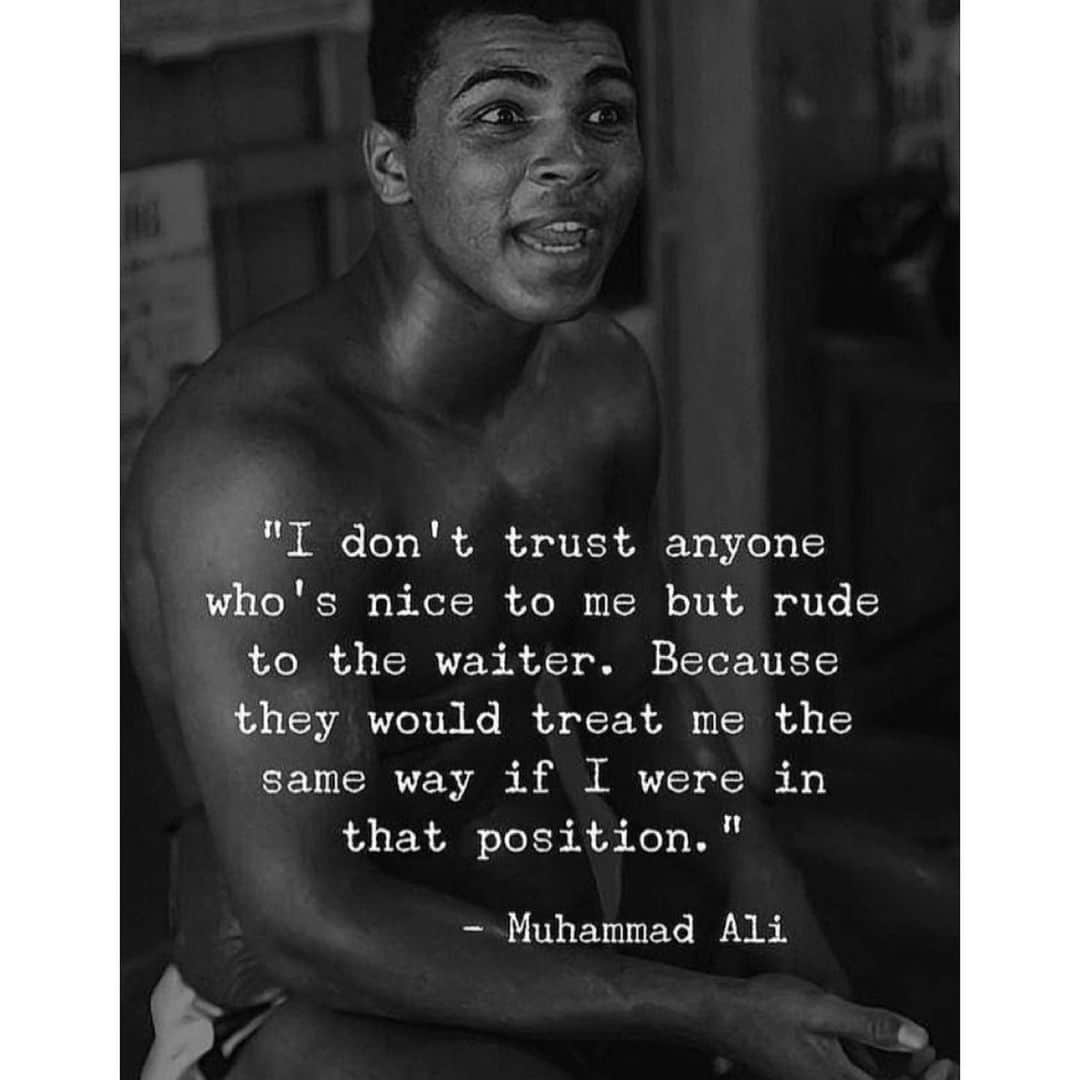 ナタリア・コルドバ・バックリーのインスタグラム：「I don’t trust anyone in a power position who has no consideration for the people behind the scenes.  There is way too much elitism in our world and the only way to change that is by not empowering narcissists who act and pretend in public like they are kind and go around abusing others in the dark.  Stop uplifting bullies (most of them are terrible at what they do anyways, being egomaniacs is what got them there) or you’ll have to face them yourself one day.」