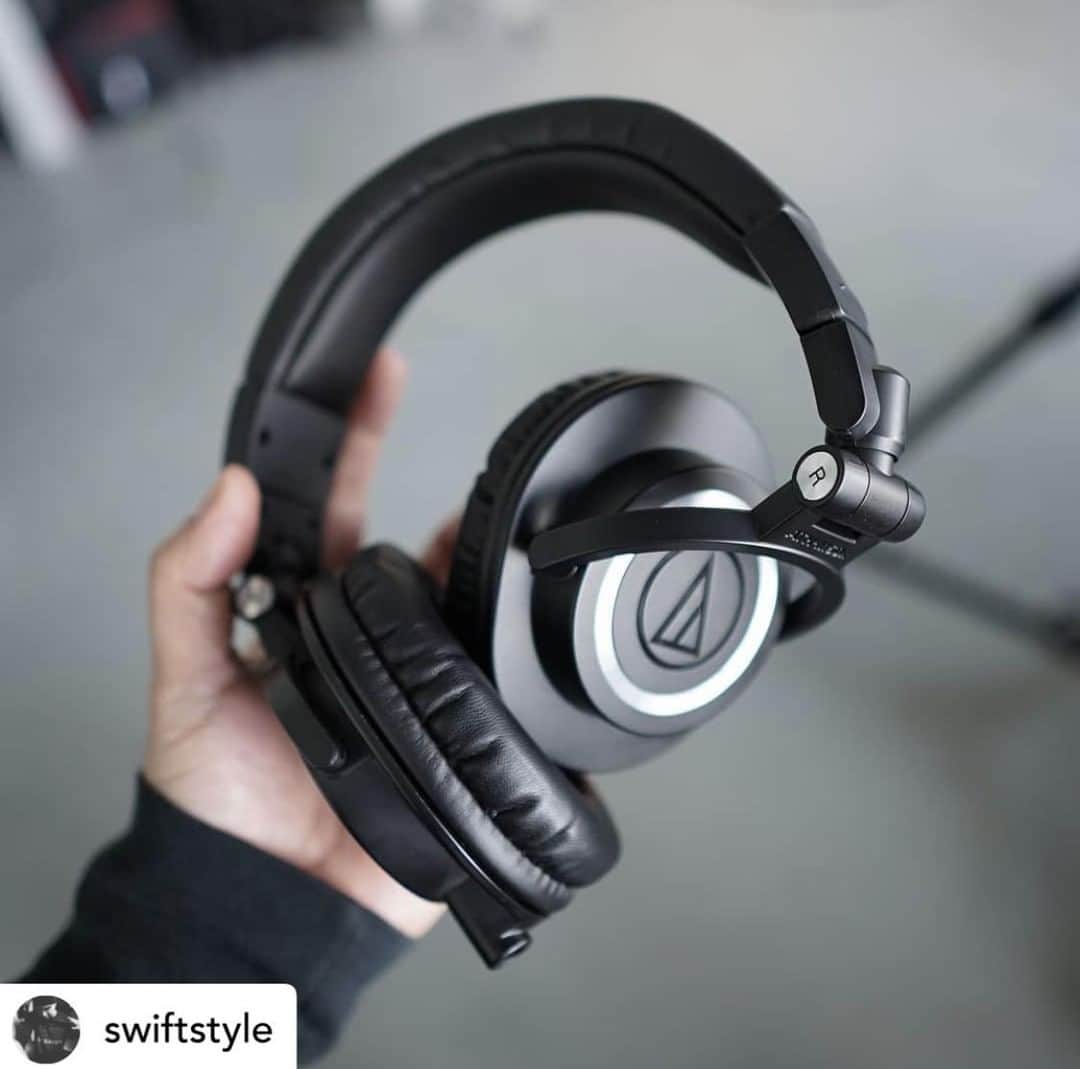 Audio-Technica USAさんのインスタグラム写真 - (Audio-Technica USAInstagram)「#FanPhotoFriday: @swiftstyle shows off his new ATH-M50x headphones. . . . #AudioTechnica #ATHM50x #M50x #Headphones #Audio #Music」7月20日 6時01分 - audiotechnicausa