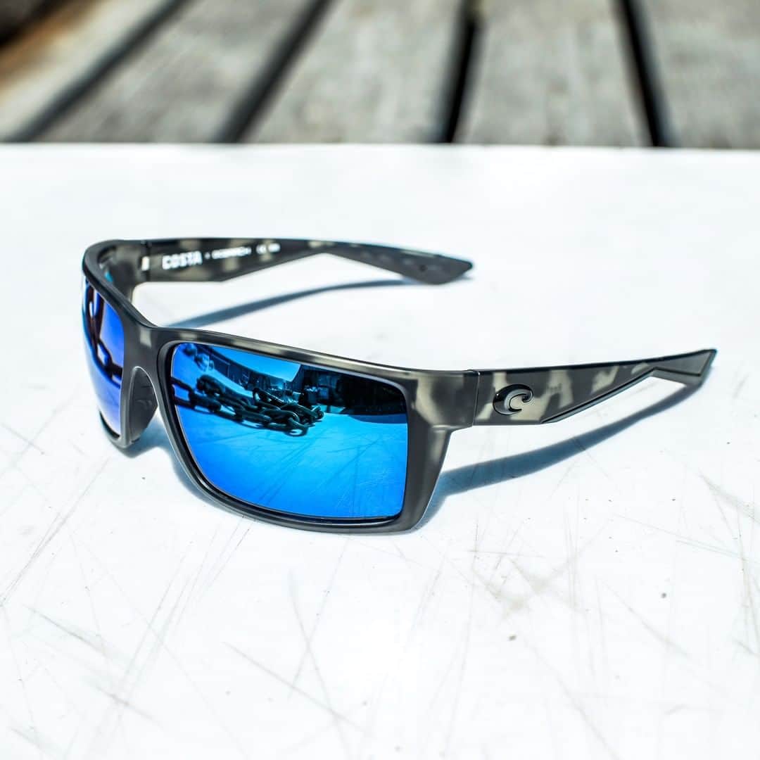 Costa Sunglassesのインスタグラム：「Built with the mission of protecting our ocean's protectors and inspired by its namesake, Tiger Shark is one of the new frame colors of the @OCEARCH collection. Learn more at the link in our bio. #SeeWhatsOutThere」