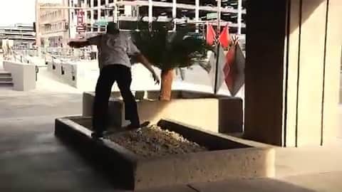 オルタモントのインスタグラム：「Friday stoke w/ @ryan_lay ⚡️ // 📹: @ericdanescu // #CFADC」