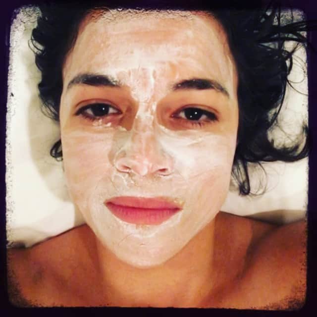 ミシェル・ロドリゲスのインスタグラム：「Monday... working 9 to 5 what a way to make livin🎼🎶🎵what would you do if Ibiza was hour & a half away? 😇👿🛫?」