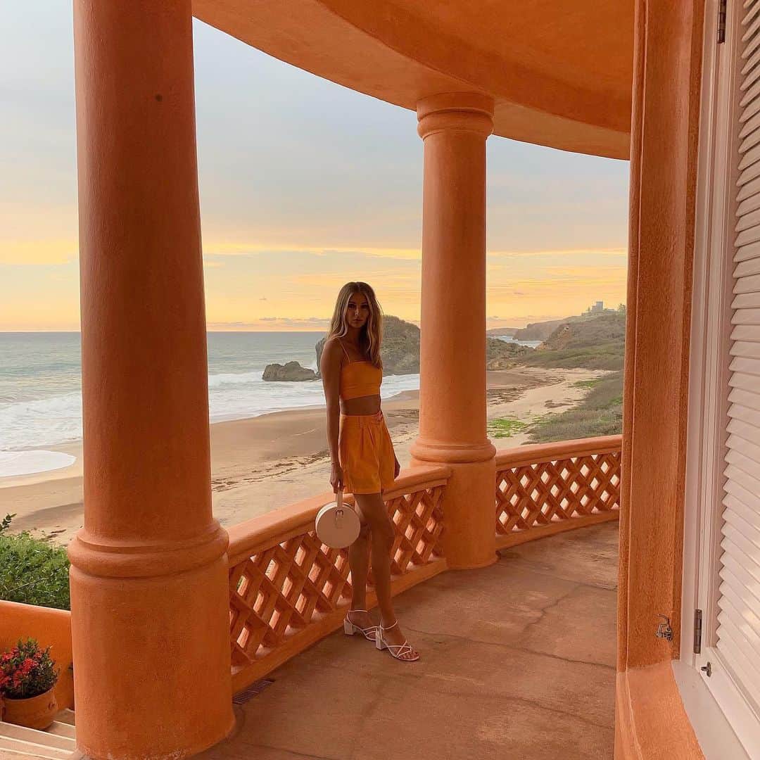 Ludi Delfinoさんのインスタグラム写真 - (Ludi DelfinoInstagram)「From a amazing trip to one of the most beautiful sunsets I ever seen 🌅🙏🤗 @revolve」7月20日 7時04分 - ludidelfino