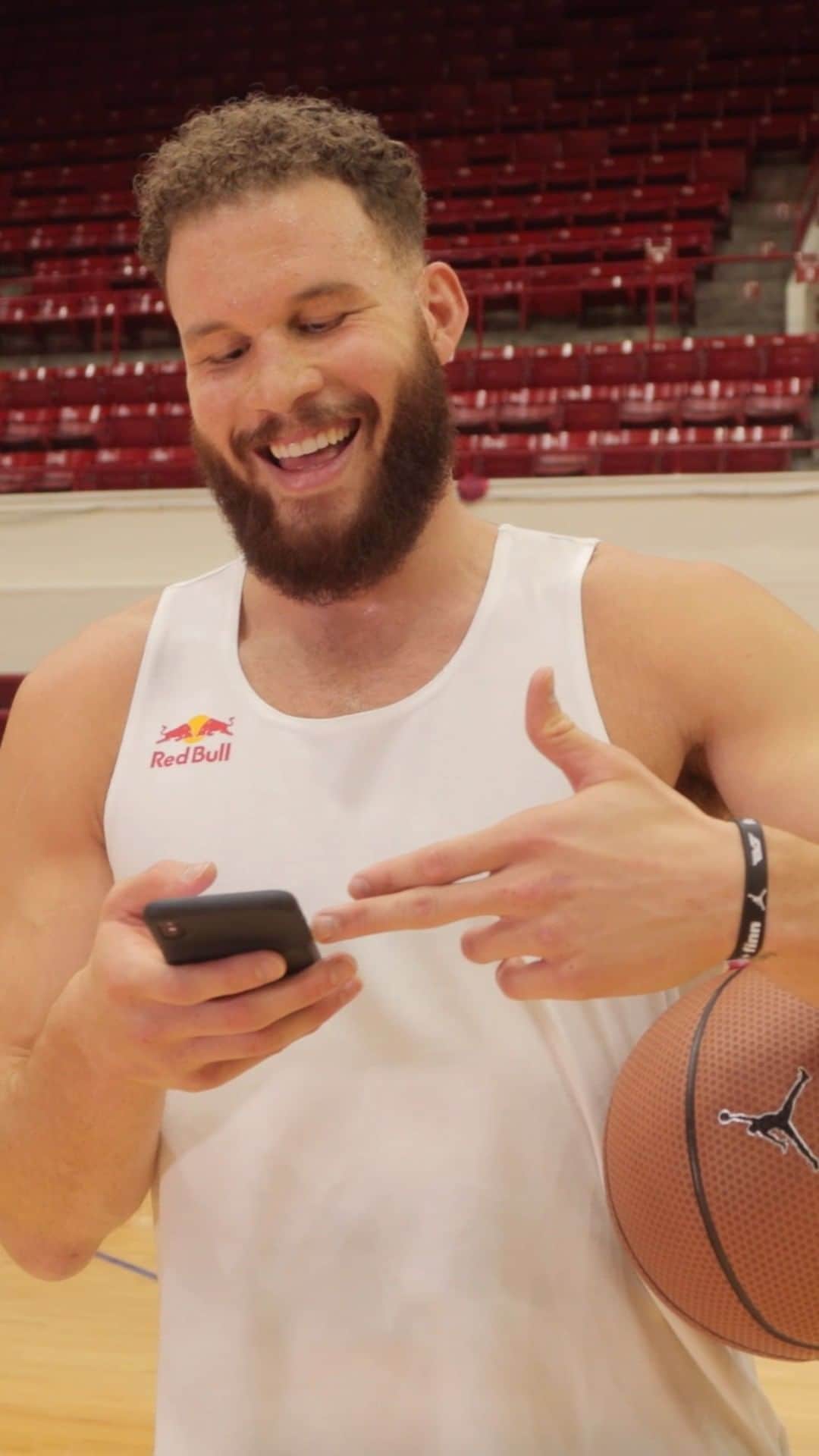 レッドブルのインスタグラム：「Things get personal with @BlakeGriffin23 on Shoot or Dare!」