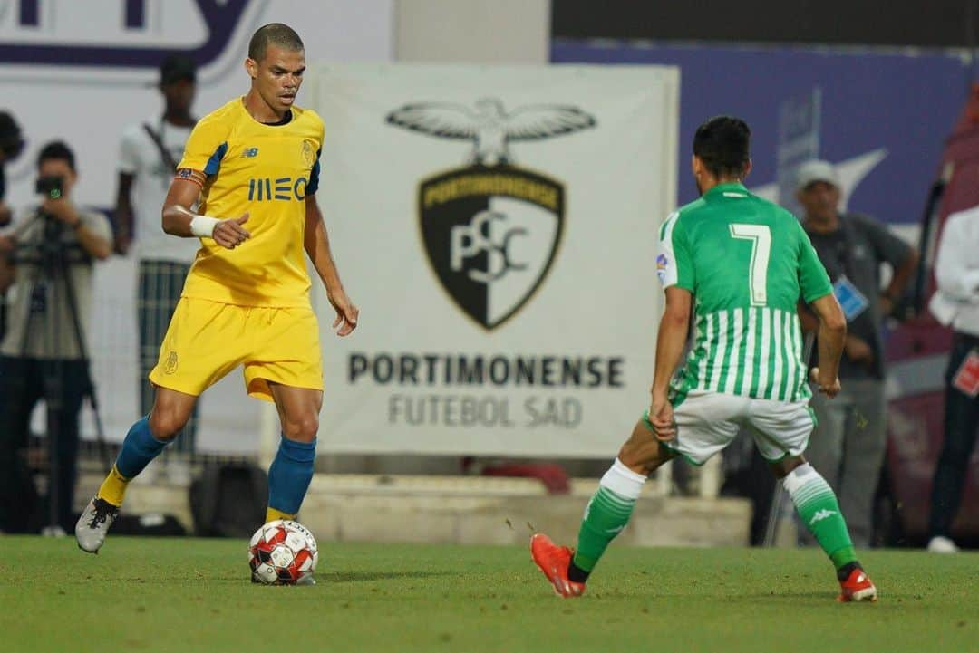 ペペさんのインスタグラム写真 - (ペペInstagram)「⚽️💙 #P3P3 #FCPorto #SomosPorto #PreSeason」7月20日 7時28分 - official_pepe