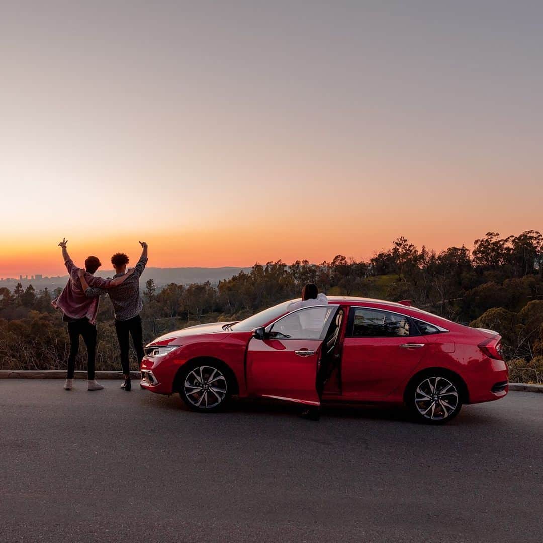 のインスタグラム：「The Civic is here to take you to those unforgettable summer nights.」