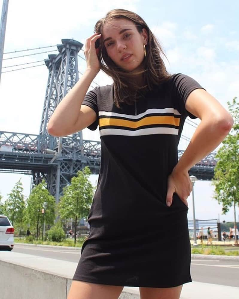 Wet Sealさんのインスタグラム写真 - (Wet SealInstagram)「#FBF to the 90s... loving our “Halfmoon Varsity Stripe Polo Dress” 😍 On SALE for $23.99!」7月20日 8時36分 - wetseal