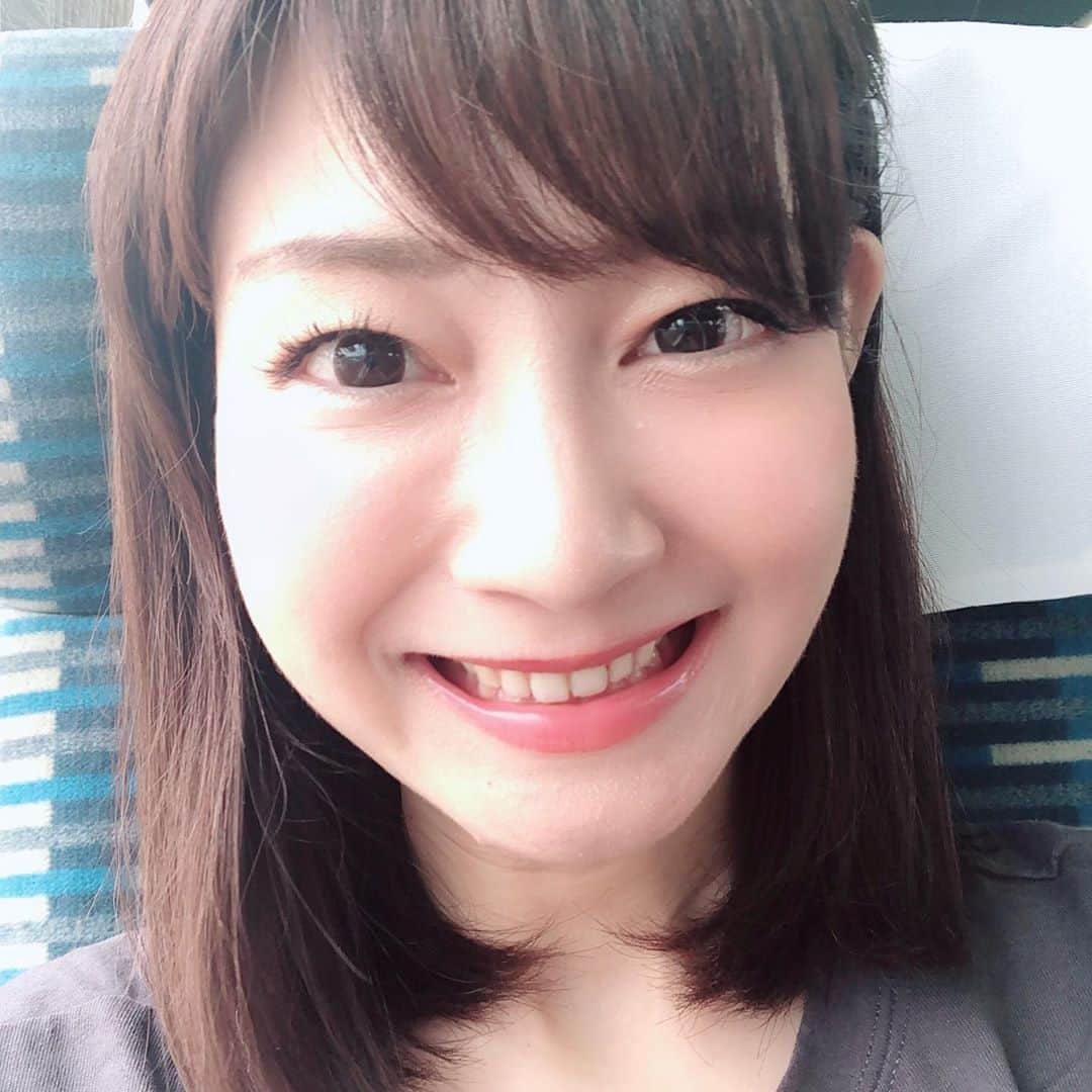 ヒラヤマンのインスタグラム：「新しいリップ塗って行ってきます！ブランドとかわからんくせにとりまのCHANEL！笑 今日はPAO松阪店さんにて12時から18時頃まで実戦取材です♡ #PAO松阪店 #CHANEL #ルージュココ」