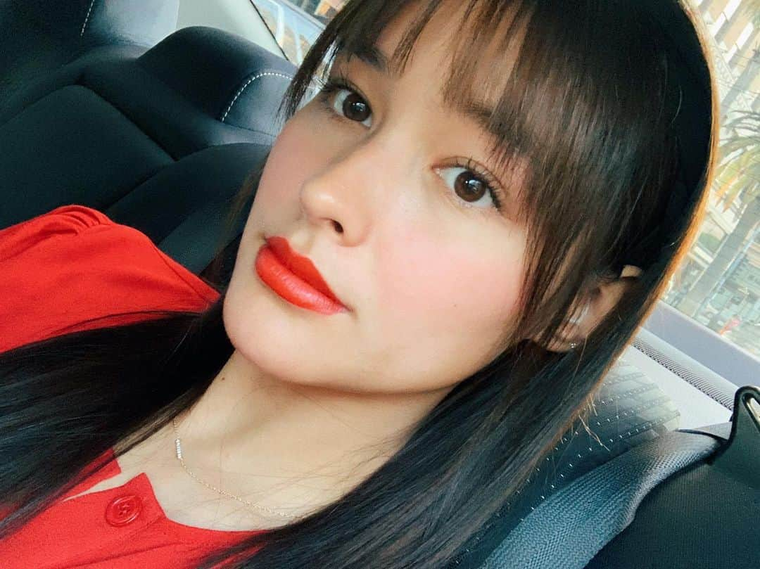 リザ・ソベラーノさんのインスタグラム写真 - (リザ・ソベラーノInstagram)「Got bangs just in time for Dora hbu?」7月20日 10時13分 - lizasoberano