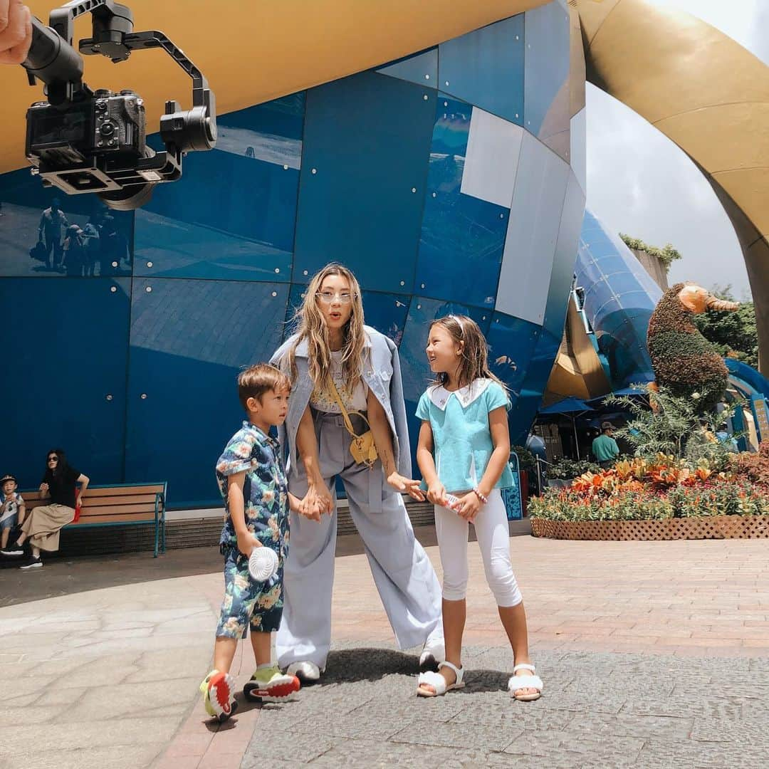 Jennifer Bachdimさんのインスタグラム写真 - (Jennifer BachdimInstagram)「Did you guys watch @modernmomstrans7 ??? We had sooo much fun in Hong Kong ❤️🥰 #teamBachdim #happyweekend」7月20日 10時31分 - jenniferbachdim