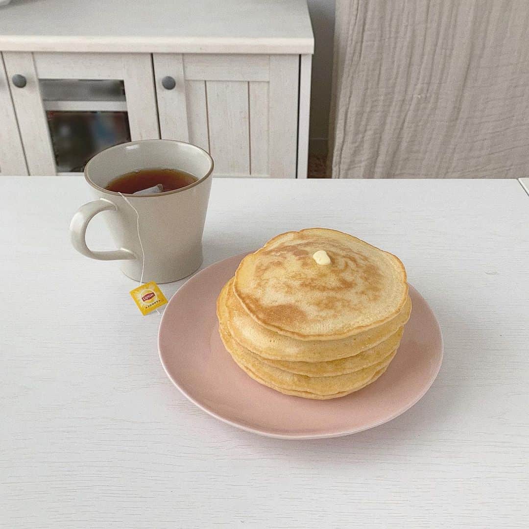 吉田南歩さんのインスタグラム写真 - (吉田南歩Instagram)「ㅤㅤㅤㅤㅤㅤㅤㅤㅤㅤㅤㅤㅤ 珍しくリアルタイム投稿🥞 ㅤㅤㅤㅤㅤㅤㅤㅤㅤㅤㅤㅤㅤ 10:00まで寝て あ、ホットケーキ食べたい〜 って起きた🙋‍♀️❤️ ㅤㅤㅤㅤㅤㅤㅤㅤㅤㅤㅤㅤㅤ みんなおはよう〜☀️ ㅤㅤㅤㅤㅤㅤㅤㅤㅤㅤㅤㅤㅤ (🐵くんと2人で食べたよ) ㅤㅤㅤㅤㅤㅤㅤㅤㅤㅤㅤㅤㅤ」7月20日 11時09分 - nanaho_yoshida