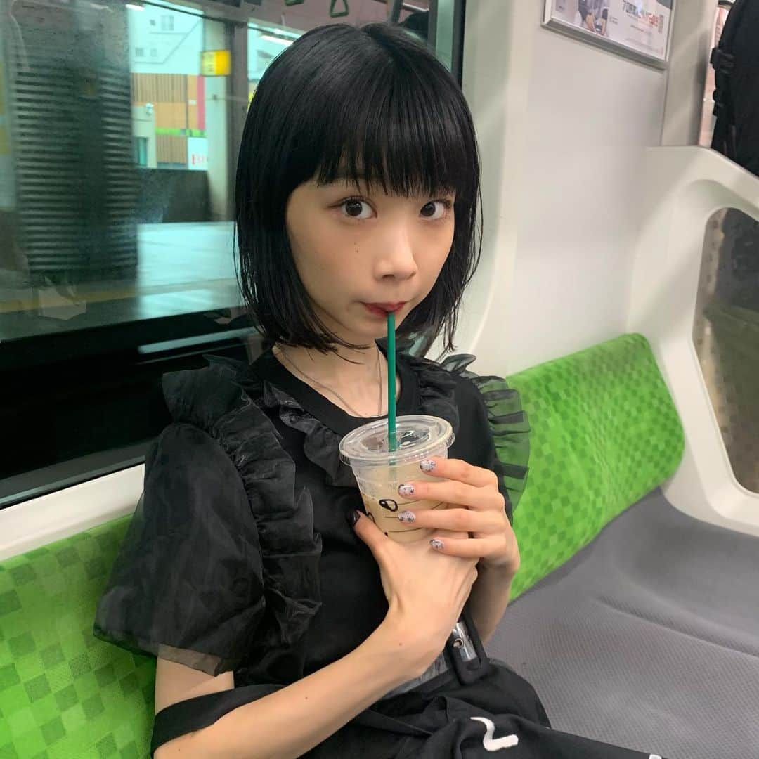 老月ミカさんのインスタグラム写真 - (老月ミカInstagram)「💇🏻‍♀️バッサリ💇🏻‍♀️」7月20日 21時00分 - oreo.oreo.m