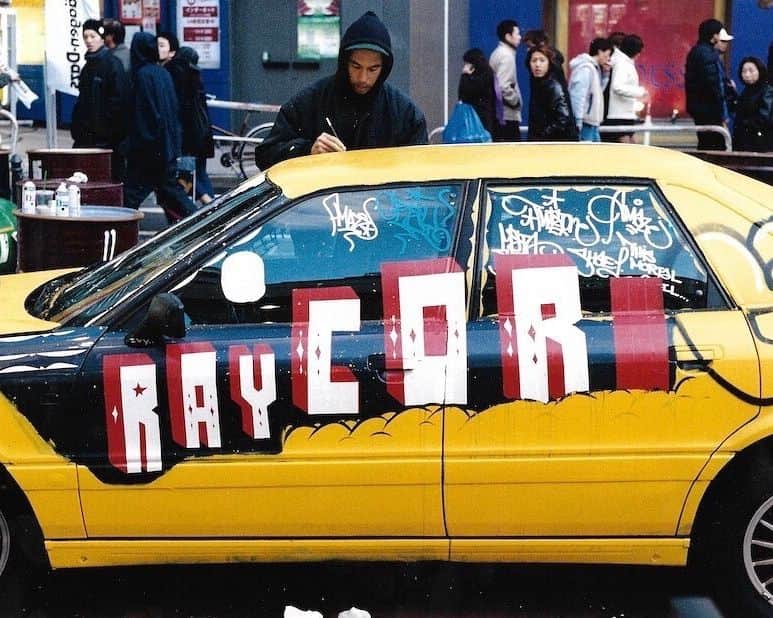 RVCA Japanさんのインスタグラム写真 - (RVCA JapanInstagram)「repost : @aaronroseofficial "Barry McGee pre-demolition derby. Shibuya,  2001. We’re all headed back to Tokyo end-July for #rvcabeautifullosers stay tuned!! Photo @ivoryserra " || #RVCATokyo #RVCAWorldTour」7月20日 21時00分 - rvcajapan