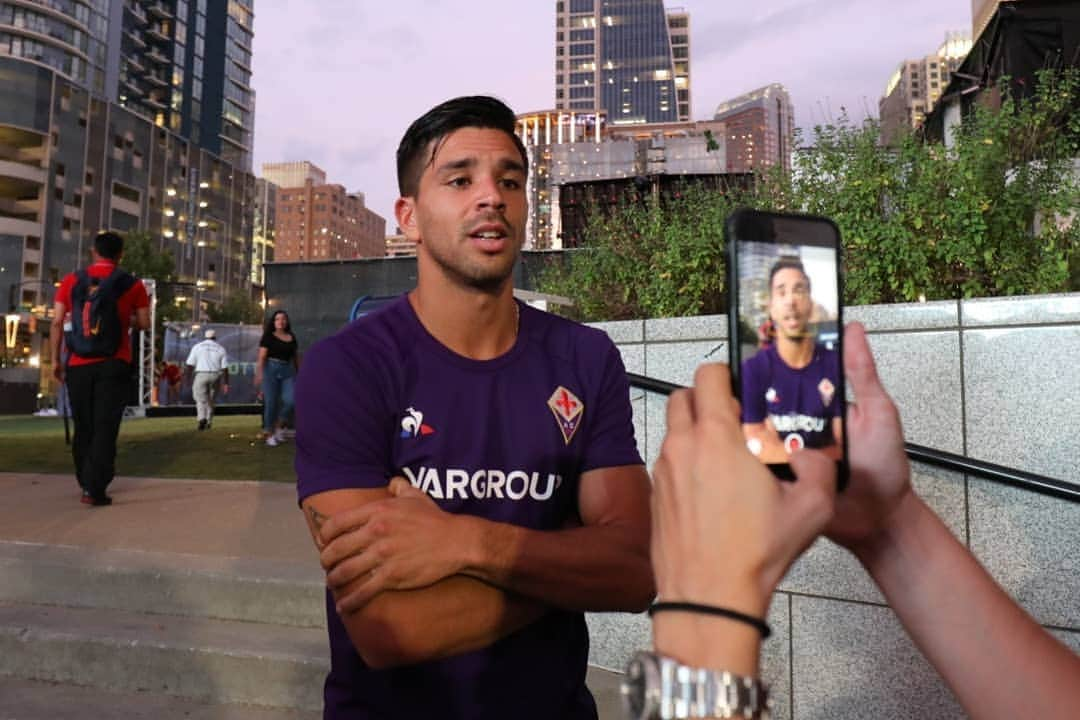 ACFフィオレンティーナさんのインスタグラム写真 - (ACFフィオレンティーナInstagram)「#Charlotte #HouseOfSoccer Presentata la sfida @arsenal vs #Fiorentina @intchampionscup  #ForzaViola」7月20日 21時06分 - acffiorentina