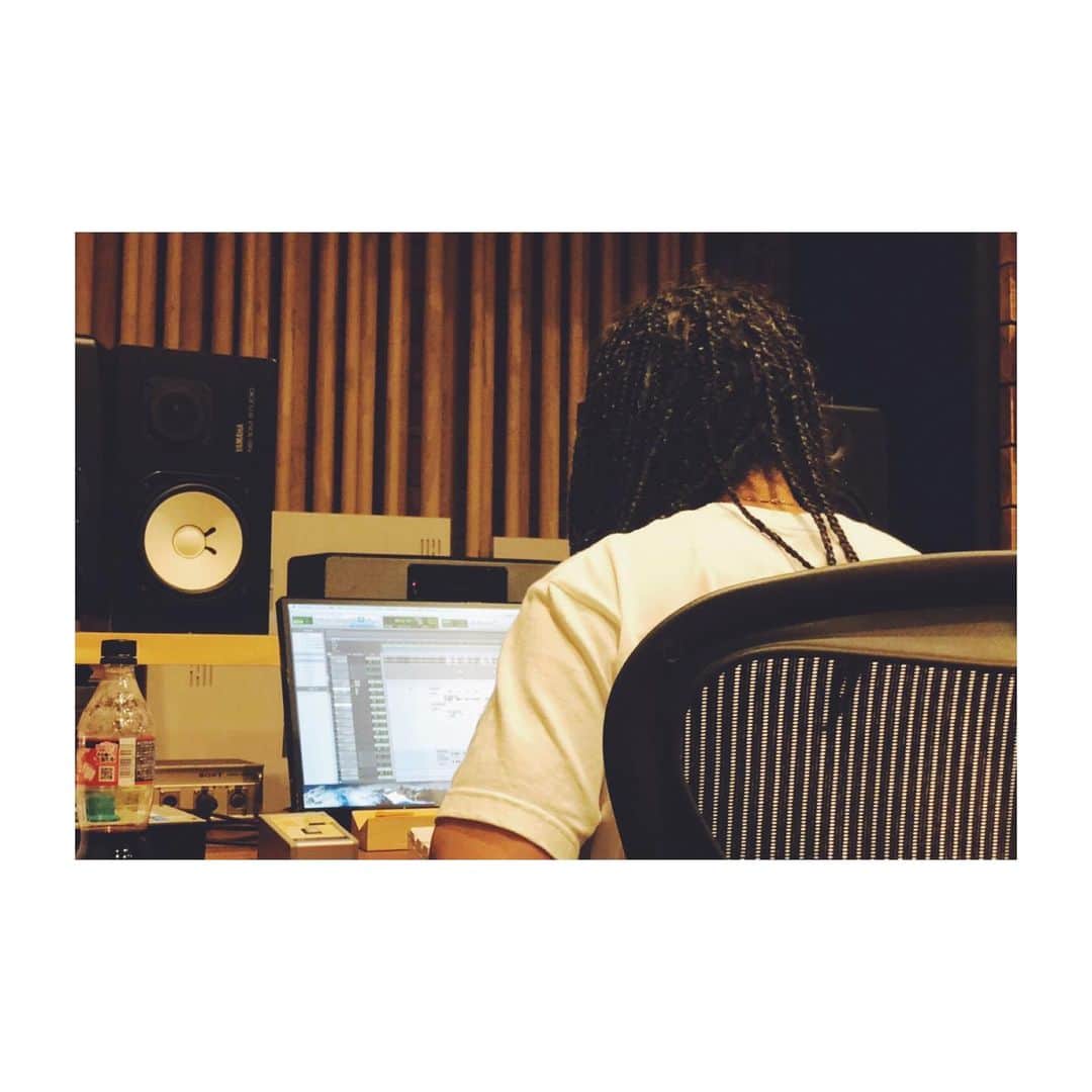 DJ PMXさんのインスタグラム写真 - (DJ PMXInstagram)「レコーディング  #studiowork #recording #tokyo #produce #locohama」7月20日 21時39分 - djpmx_locohama