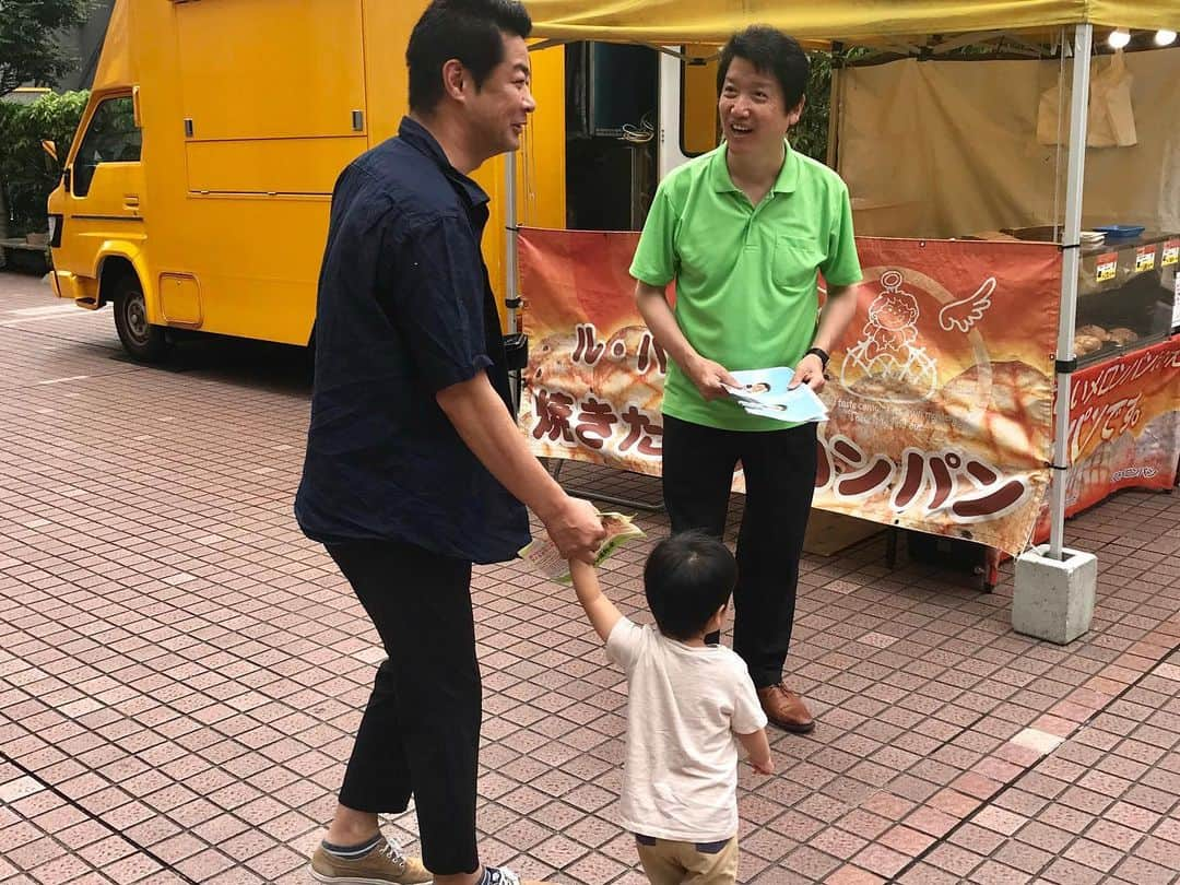 足立康史さんのインスタグラム写真 - (足立康史Instagram)「参院選の最終日は、大阪市内から地元の茨木市、豊能町、池田市へ。明日の投票日には、日本維新の会へ。東京は #おときた駿 #やながせ裕文 を、 大阪は #梅村みずほ #梅村さとし を、宜しくお願い申し上げます！」7月20日 21時36分 - adachiyasushi