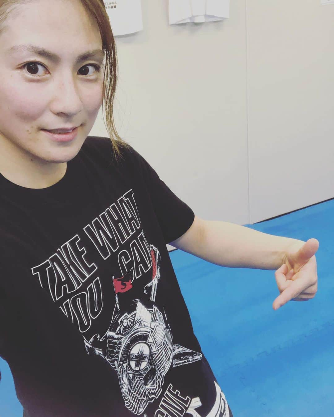 石岡沙織さんのインスタグラム写真 - (石岡沙織Instagram)「@mitsuhisa_sunabe  #砂辺選手 のTシャツ🔥 明日の#パンクラス307  応援です〜〜〜💪」7月20日 21時42分 - saori_ishioka_mma