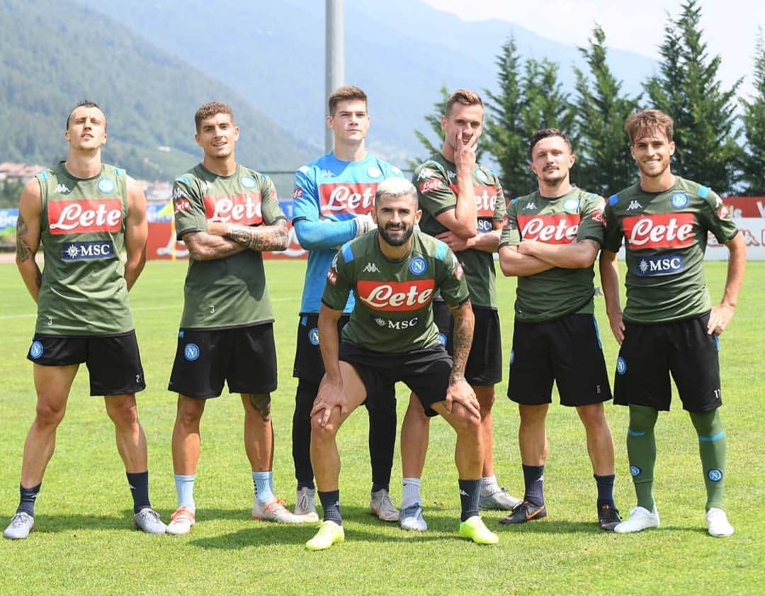 ヴラド・キリケシュのインスタグラム：「Today’s winning team! 🥇 💙 #ForzaNapoliSempre」