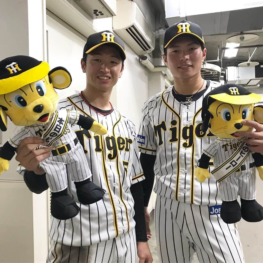 阪神タイガースさんのインスタグラム写真 - (阪神タイガースInstagram)「今日のヒーロー近本選手＆北條選手‼️ #近本光司 選手 #サヨナラ犠牲フライ ✨ #北條史也 選手 #サヨナラを呼ぶ2ベースヒット ✨ #サヨナラ勝ち  #今日のヒーロー #todayshero #阪神タイガース #ぶち破れオレがヤル」7月20日 21時53分 - hanshintigers_official