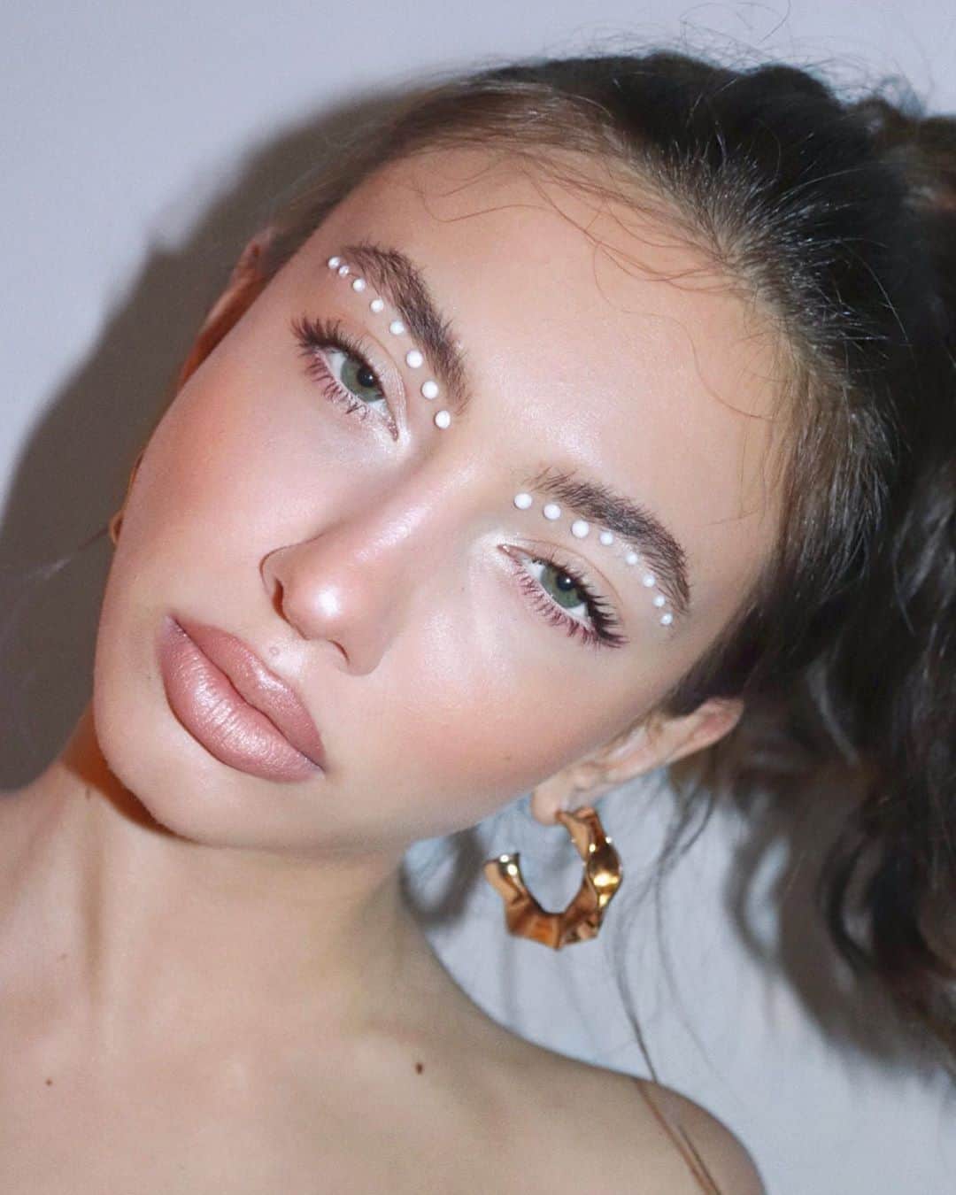 Revlonさんのインスタグラム写真 - (RevlonInstagram)「Weekend mood: Champagne on Ice 🥂... as in the #SuperLustrous shade worn by @geaninacristina . What color are you wearing right now?」7月20日 22時00分 - revlon