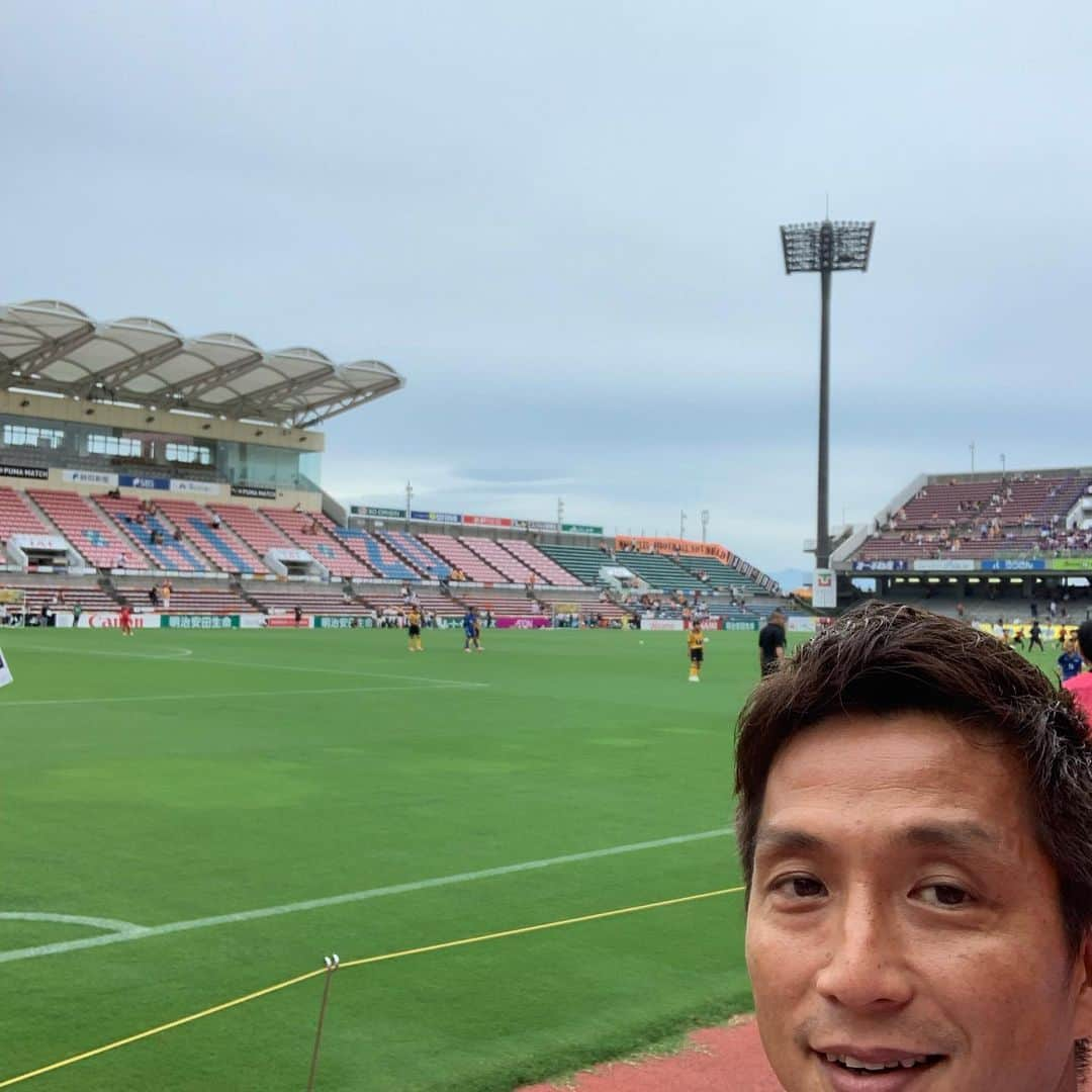 福西崇史さんのインスタグラム写真 - (福西崇史Instagram)「. このスタジアムでの醍醐味の1つ🏟 到着時には見えなかった富士山が試合前に見えた🗻 久しぶりだったから嬉しかった〜👍 もってるぜ💪 . 試合はFC東京らしさの勝利✨ . #fc東京 #清水エスパルス #iaiスタジアム日本平 #jリーグ #nhk #解説 #富士山 #福西崇史 #蒸し暑さとの戦い #instagood #instaphoto」7月20日 22時04分 - takashi_fukunishi