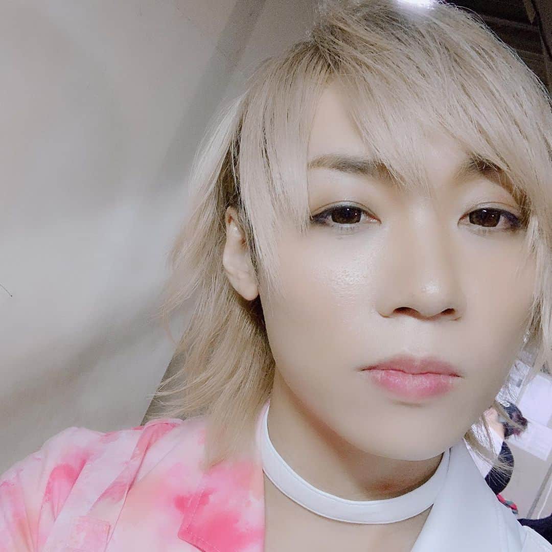 風弥さんのインスタグラム写真 - (風弥Instagram)「鬼桜ツアー👹🌸名古屋！ サンキューソールドアウト！ #daizystripper  #ダウト #鬼桜 #v系  #金髪ラスト」7月20日 22時08分 - kazami_daizy