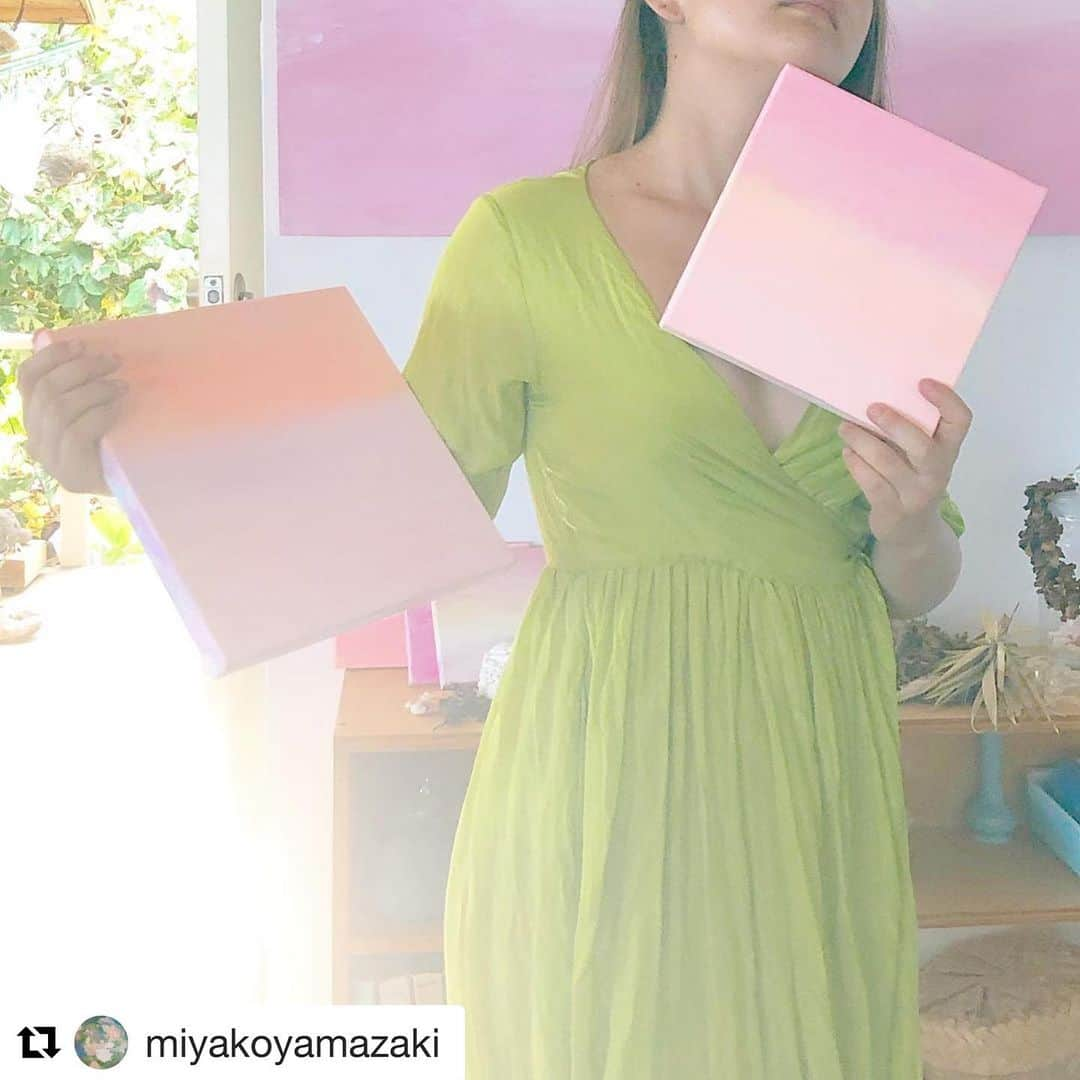 丸山敬太さんのインスタグラム写真 - (丸山敬太Instagram)「#Repost @miyakoyamazaki (@get_repost) ・・・ ●お知らせ● 日曜日はサロン・ド・丸山邸 in KYOTOへお出かけください。(投票もお忘れなく。。) 7/20&7/21。京都のホテルBijuuのエクスクルーシブな空間で、 日本を代表するファッションデザイナー丸山敬太氏が皆さまをおもてなしいたします。。。 ケイタマルヤマ2019春夏コレクションを含むセール商品から、和装ファンに絶大な人気を誇る利休バッグに素敵な浴衣、そしてヴィンテージ和食器を含む丸山敬太氏セレクトアイテムに加え、山崎美弥子絵画作品限定数10点を展示販売。山崎美弥子絵画作品の関西地区における初の展示販売となります。皆様お誘い合わせの上どうぞお出かけ下さいませ。。。 ●お問い合わせ● 丸山邸 MAISON de MARUYAMA 03-3406-1935 受付時間12時-20時 info@keitamaruyama.com @keitamaruyama_official」7月20日 22時11分 - keitamaruyama