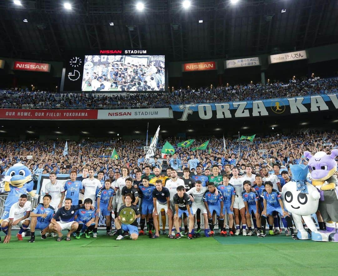 サッカーキングさんのインスタグラム写真 - (サッカーキングInstagram)「. SOLD OUT （2019.07.19） . 📷Photo by J.LEAGUE/Jリーグ . #川崎フロンターレ #frontale #🐬 #チェルシー #Chelsea #CFC #Blues #JWC #ワーチャレ #Jリーグワールドチャレンジ #明治安田生命J1リーグ #Jリーグ #コトシハJガハンパナイ #JLeague #J撮り #J1 #プレミアリーグ #PremierLeague #football #サッカーキング #⚽️ #サッカー」7月20日 13時23分 - soccerkingjp