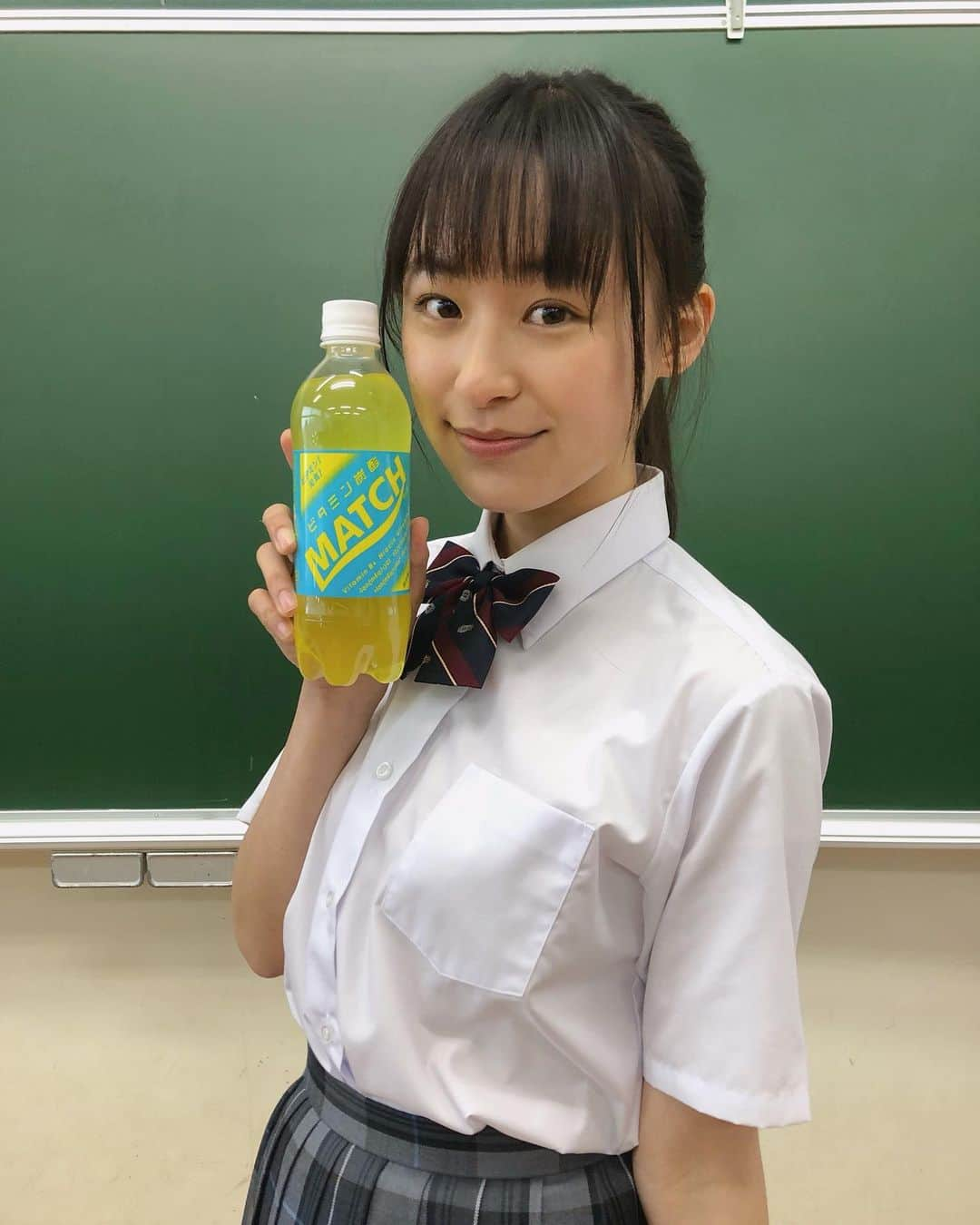 鈴木美羽さんのインスタグラム写真 - (鈴木美羽Instagram)「ビタミン炭酸MATCHの新CM「青春ゾンビ卒業生」篇に出演させていただいています！ ぜひチェックしてください☺︎」7月20日 13時59分 - suzukimiu_0414