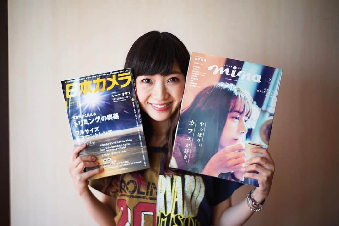 有安杏果さんのインスタグラム写真 - (有安杏果Instagram)「♪﻿ ﻿ 憧れの雑誌﻿ 『mina』と『日本カメラ』に﻿ 初めて出させていただきましたっ🌟﻿ ﻿ ﻿ 本当に本当に嬉しいですっっっ❤﻿ ﻿ とっても素敵な雑誌なので是非😌✨﻿ ﻿ 有安杏果﻿ ﻿ #mina﻿ #ミーナ﻿ #日本カメラ﻿  #CAPA #7月20日発売 #Sony ﻿ #Leica﻿ #canon﻿ #カメラ女子﻿ #メガネ女子﻿ #憧れの雑誌﻿ #夢が叶う」7月20日 14時01分 - ariyasu_momoka_official