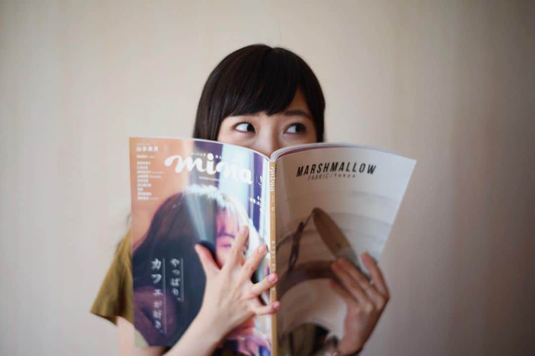 有安杏果さんのインスタグラム写真 - (有安杏果Instagram)「♪﻿ ﻿ 憧れの雑誌﻿ 『mina』と『日本カメラ』に﻿ 初めて出させていただきましたっ🌟﻿ ﻿ ﻿ 本当に本当に嬉しいですっっっ❤﻿ ﻿ とっても素敵な雑誌なので是非😌✨﻿ ﻿ 有安杏果﻿ ﻿ #mina﻿ #ミーナ﻿ #日本カメラ﻿  #CAPA #7月20日発売 #Sony ﻿ #Leica﻿ #canon﻿ #カメラ女子﻿ #メガネ女子﻿ #憧れの雑誌﻿ #夢が叶う」7月20日 14時01分 - ariyasu_momoka_official