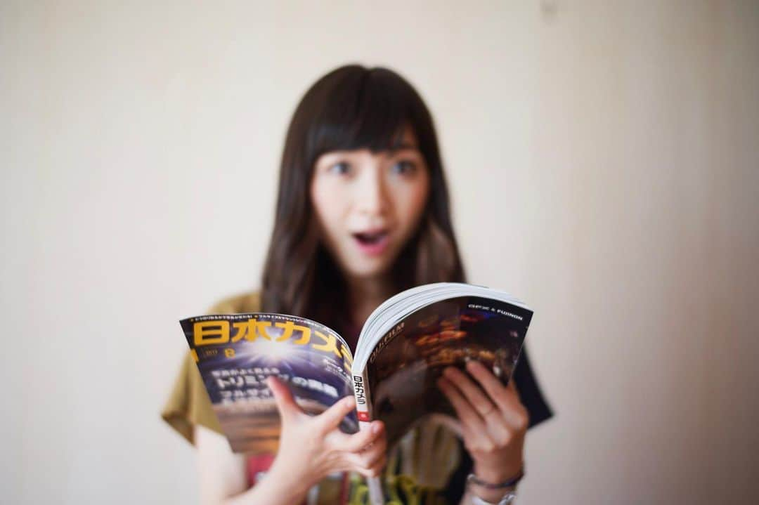 有安杏果さんのインスタグラム写真 - (有安杏果Instagram)「♪﻿ ﻿ 憧れの雑誌﻿ 『mina』と『日本カメラ』に﻿ 初めて出させていただきましたっ🌟﻿ ﻿ ﻿ 本当に本当に嬉しいですっっっ❤﻿ ﻿ とっても素敵な雑誌なので是非😌✨﻿ ﻿ 有安杏果﻿ ﻿ #mina﻿ #ミーナ﻿ #日本カメラ﻿  #CAPA #7月20日発売 #Sony ﻿ #Leica﻿ #canon﻿ #カメラ女子﻿ #メガネ女子﻿ #憧れの雑誌﻿ #夢が叶う」7月20日 14時01分 - ariyasu_momoka_official