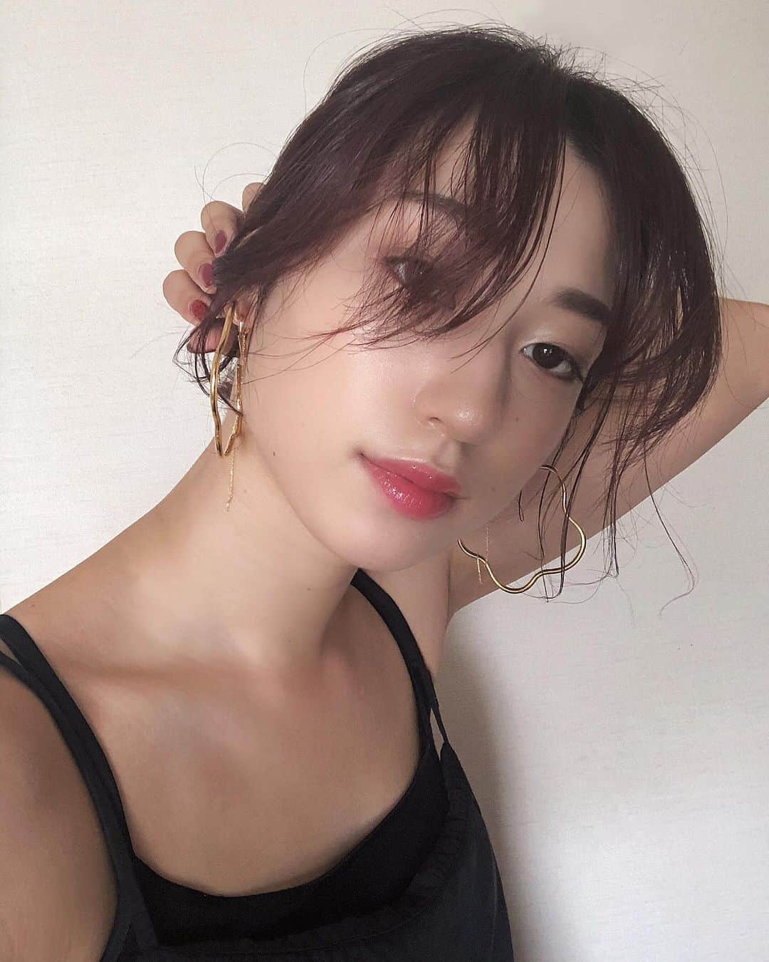 のインスタグラム：「. New earrings @ucalypt_accessories  Thank you 🌹 #bena_style  #ucalyptaccessories」