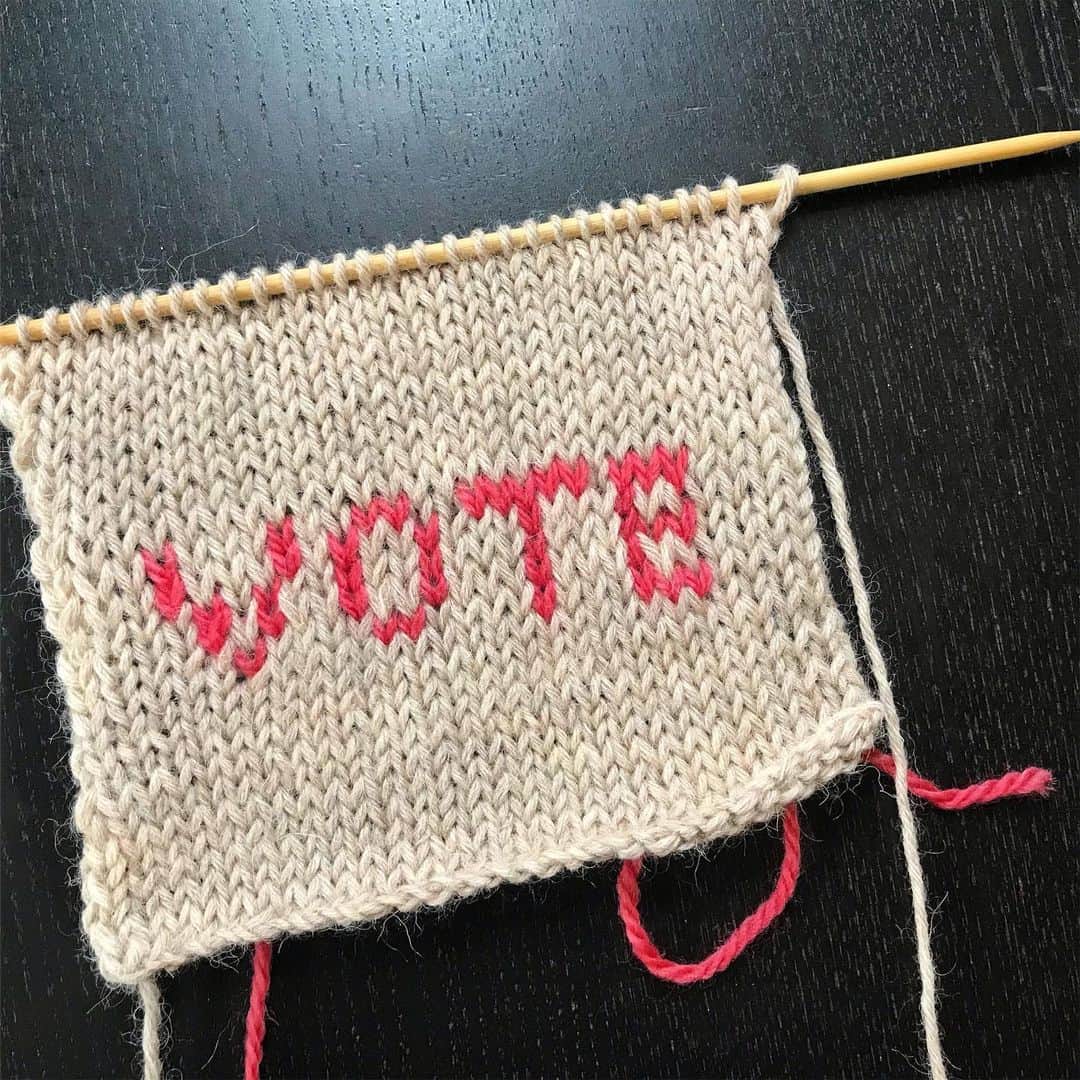 のインスタグラム：「私は明日選挙に行きます🗳  #vote」