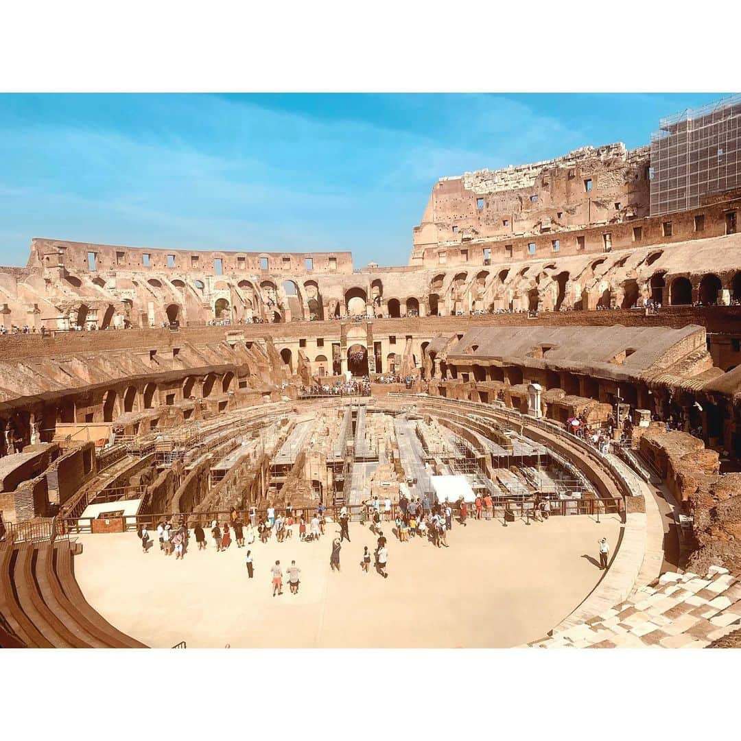 ユナ・デュフネさんのインスタグラム写真 - (ユナ・デュフネInstagram)「📍El Colosseo e Foro Romano 🇮🇹 . . . #Italia #Rome #colosseo #fororomano #palatinoromano #Sun #bellissimo #night #Sunset #antico」7月20日 14時52分 - youna_d