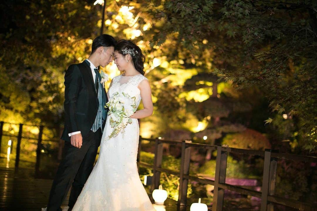 小林樓《新潟県見附市：結婚式場》さんのインスタグラム写真 - (小林樓《新潟県見附市：結婚式場》Instagram)「小林樓のナイトウエディング。  和と現代の融合した  幻想的なライトアップ。  #小林樓#結婚式#wedding#ウェディング#和モダン#結婚式レポ#大人女子#大人可愛い#大人婚#可愛い#日本庭園#JapaneseGarden#和婚#白無垢#色打掛#新潟県#新潟#見附市#見附#中越#和婚をもっと盛り上げたい#新潟プレ花嫁#新潟卒花嫁#新潟花嫁#新潟プレ花嫁#プレ花嫁#卒花嫁#marry花嫁#小林楼#新潟花嫁#思わず写真を撮りたくなる結婚式」7月20日 14時56分 - kobayashirowedding