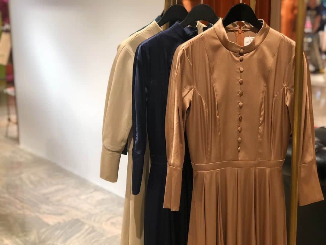 ISETAN PARK netさんのインスタグラム写真 - (ISETAN PARK netInstagram)「atelier KEISUZUKIのカスタムオーダーコレクションから「お呼ばれドレス」シーンにぴったりなラインナップをご用意👗 白澤貴子さんとのコラボラインKEISUZUKI avec H （ケイスズキアッシュ）もご試着＆オーダーいただけます✨ . My dress is… girls celebration vol2.5  2019.7.17 wed - 7.23 tue 伊勢丹新宿店本館2階＝センターパーク / ザ・ステージ#２ . @__keisuzuki__ @takakoshirasawa #keisuzuki #takakoshirasawa #dress #keisuzukiavech #fashion  #ワンピース #オーダーワンピース #オーダーメイドワンピース #ケイスズキ #ケイスズキアッシュ #ドレス  #カスタムオーダーコレクション #カスタムオーダーワンピース #お呼ばれドレス #フォーマルドレス #エレガントワンピース #伊勢丹 #伊勢丹新宿 #新宿 #伊勢丹新宿店」7月20日 16時05分 - isetan_shinjuku