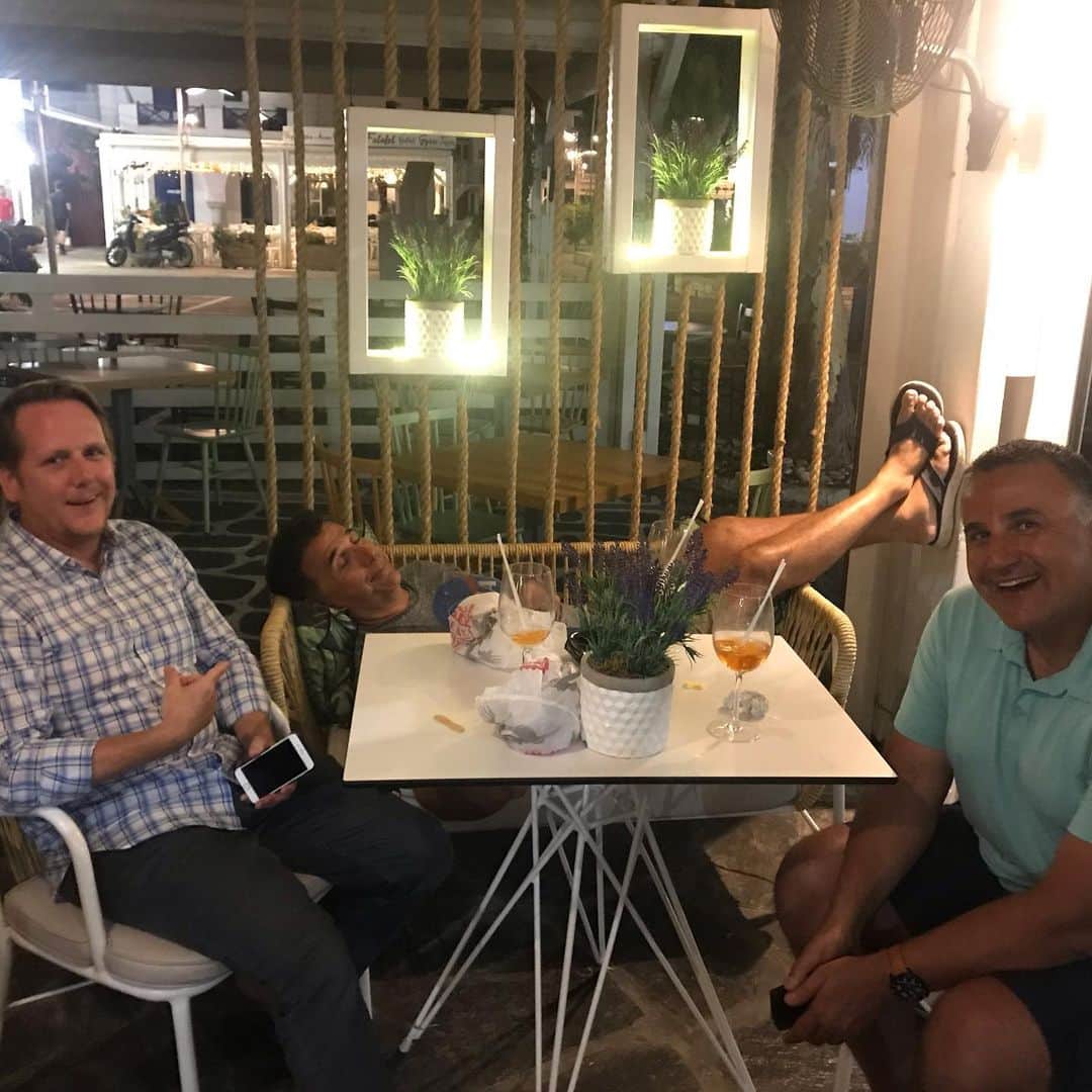 ニア・ヴァルダロスさんのインスタグラム写真 - (ニア・ヴァルダロスInstagram)「Casual dining. #visitgreece」7月20日 16時09分 - niavardalos