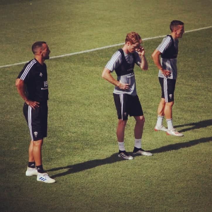 アレハンドロ・フェルナンデス・イグレシアスのインスタグラム：「Pretemporada...🥵 😁」
