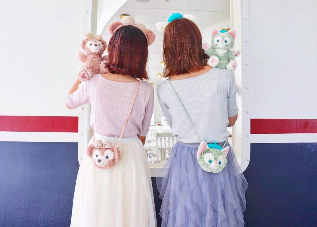 たんりいさんのインスタグラム写真 たんりいinstagram メイ ジェラ お揃いの Lerevevaniller の トップスにチュールスカート合わせ シンプルだけどこのコーデ好き Tokyodisneysea Tds Fashion 東京ディズニーシー ディズニーシー Ss