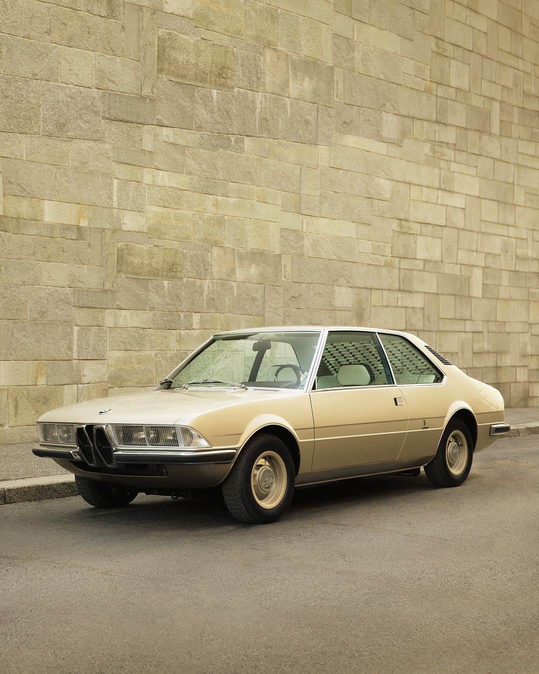 BMWのインスタグラム：「An impeccable recreation of a lost icon. The BMW Garmisch. #BMW #Garmisch #BMWClassic」