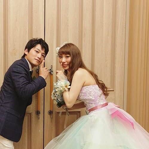 ホテルモントレウェディング【公式】 のインスタグラム：「♥ ￣￣￣￣￣￣￣￣￣￣ @montereyweddingをフォローして 『 #モントレ花嫁 』『 #ホテルモントレ』の タグをつけて投稿してくださいね＊*. . ♥全国のモントレ花嫁さま♥ ・‥…━…‥・‥…━…‥・‥…━…‥・ こちらのお写真は、 ＠km_815　さま よりリグラムさせていただきました！ 素敵なお写真をありがとうございます！♡ ・‥…━…‥・‥…━…‥・‥…━…‥・ . ◆ホテルモントレ公式HPはこちら* https://www.monterey-wedding.jp . #モントレ #モントレ花婿 #プレ花嫁 #卒花 #weddingdress #プラコレ #ウエディングニュース #marryxoxo #wedding #dress #結婚式場 #日本中のプレ花嫁さんと繋がりたい #ブライダルフェア #結婚式 #パーティ #披露宴 #2019年春婚 #2019年夏婚 #2019年秋婚 #2019年冬婚 #ホテルウェディング #dressy花嫁 #marry花嫁  #weddingparty #flower #カラードレス #ドレス迷子 #ドレス」