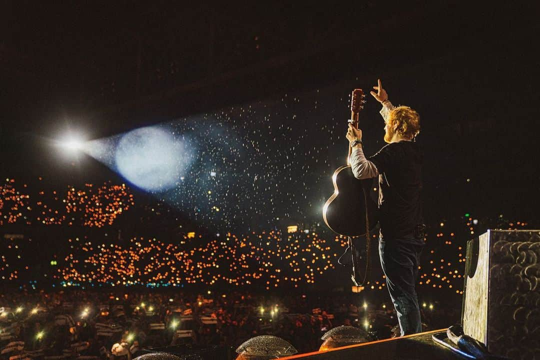 エド・シーランさんのインスタグラム写真 - (エド・シーランInstagram)「Moscow ! 📸 @zakarywalters #dividetour」7月20日 22時36分 - teddysphotos