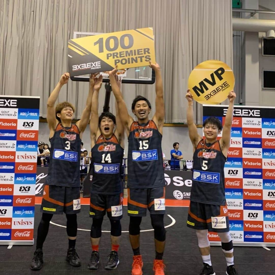 藤高宗一郎さんのインスタグラム写真 - (藤高宗一郎Instagram)「3x3.EXE PREMIER 2019 Round5 Inter Conference @唐津市ふるさと会館 アルピノ EVESSA.EXE初優勝！！ 優MVPおめでとう☺️ 社長、かなちゃん、いつもサポートありがとうございます！ 次も応援よろしくお願いします！ #3x3 #3x3exe #evessaexe」7月20日 17時25分 - ssou3