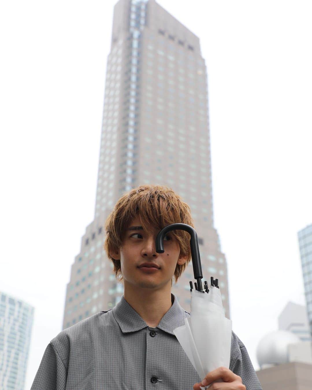 平田雄也さんのインスタグラム写真 - (平田雄也Instagram)「最近カバン並みに持ち歩いている物。 それは傘だ。  #平田雄也 #梅雨 明けまだかな #傘 #☂️」7月20日 17時44分 - yuyastagram620