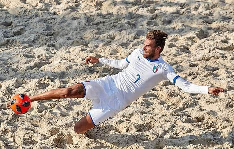 サッカーイタリア代表さんのインスタグラム写真 - (サッカーイタリア代表Instagram)「#Nazionale #BeachSoccer🇮🇹 FIFA Qualifier: l’#Italia s’impone 5⃣-2⃣ sul Kazakistan🇰🇿 . Esordio positivo a Mosca per gli #Azzurri di Del Duca. Domani il secondo impegno contro la Repubblica Ceca . . #VivoAzzurro」7月20日 18時18分 - azzurri