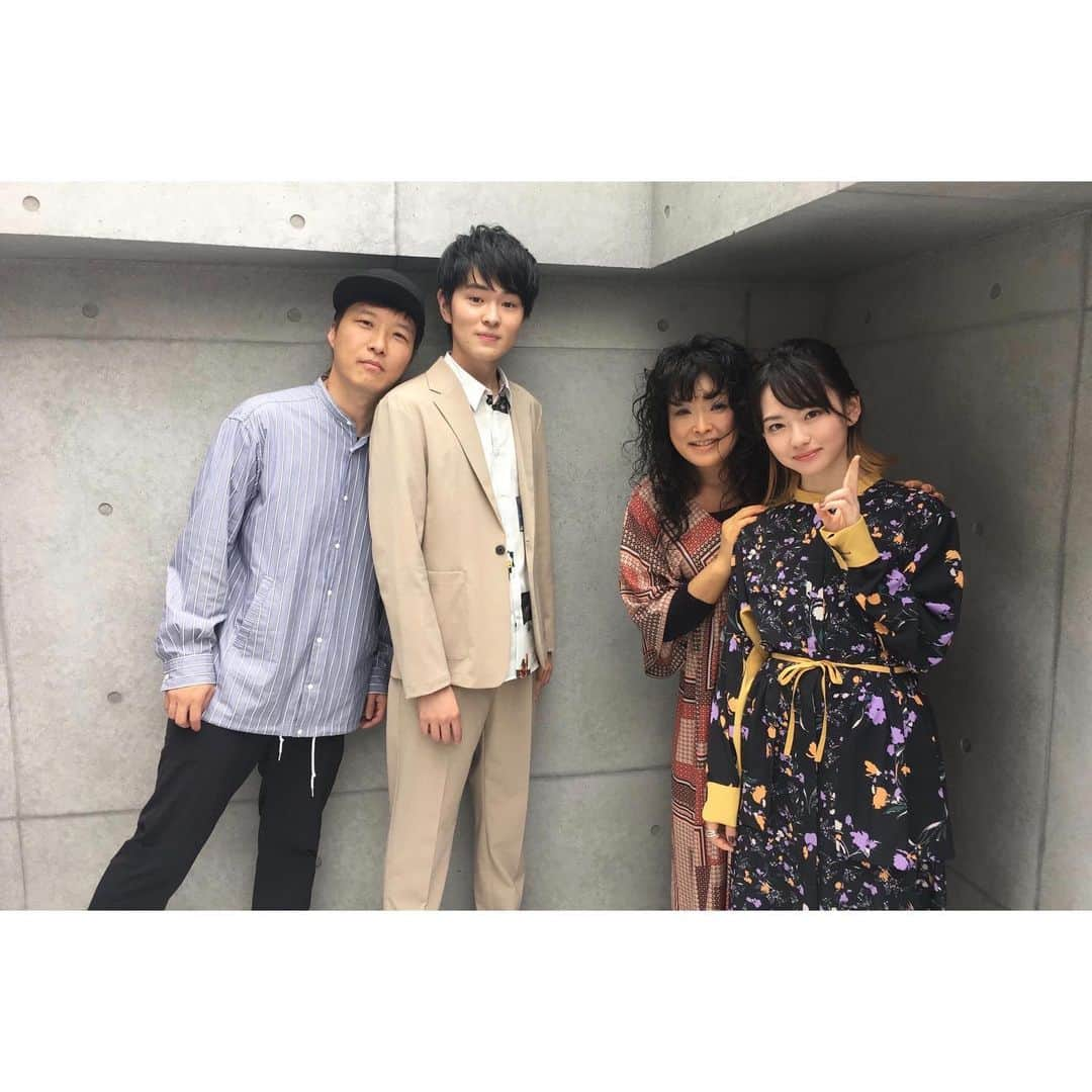 山田杏奈さんのインスタグラム写真 - (山田杏奈Instagram)「本日より、五億円のじんせい公開です！ 舞台挨拶お越しくださった皆さんありがとうございました🕺 望月歩さん、文晟豪監督、脚本の蛭田直美さんと。 沢山の人に見ていただけますように。 そして今次の作品の役づくりのため髪こんな感じになってます💇‍♀️」7月20日 18時27分 - anna_yamada_