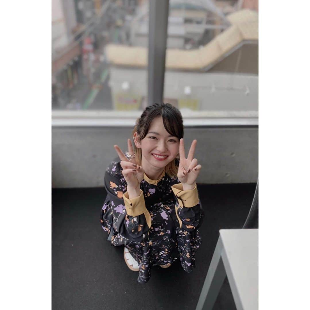 山田杏奈さんのインスタグラム写真 - (山田杏奈Instagram)「本日より、五億円のじんせい公開です！ 舞台挨拶お越しくださった皆さんありがとうございました🕺 望月歩さん、文晟豪監督、脚本の蛭田直美さんと。 沢山の人に見ていただけますように。 そして今次の作品の役づくりのため髪こんな感じになってます💇‍♀️」7月20日 18時27分 - anna_yamada_